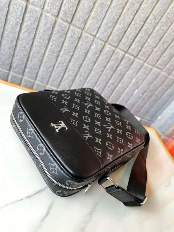 louis vuitton aaa homme mini sac a main s_124a73b2